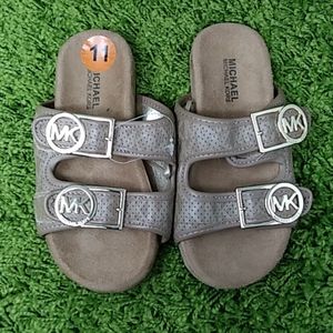 NEW MICHAEL KORS SANDALS FOR GIRLS SIZE 11